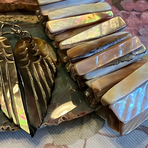 Mother of Pearl Iridescent Wing Earrings in Cream and Pink - Picture 10 of 11